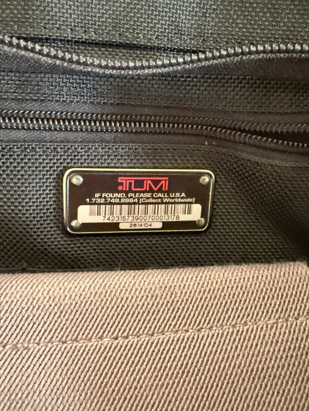 Tumi Alpha 26141D4 Black Expandable Laptop Briefcase - Picture 3 of 7